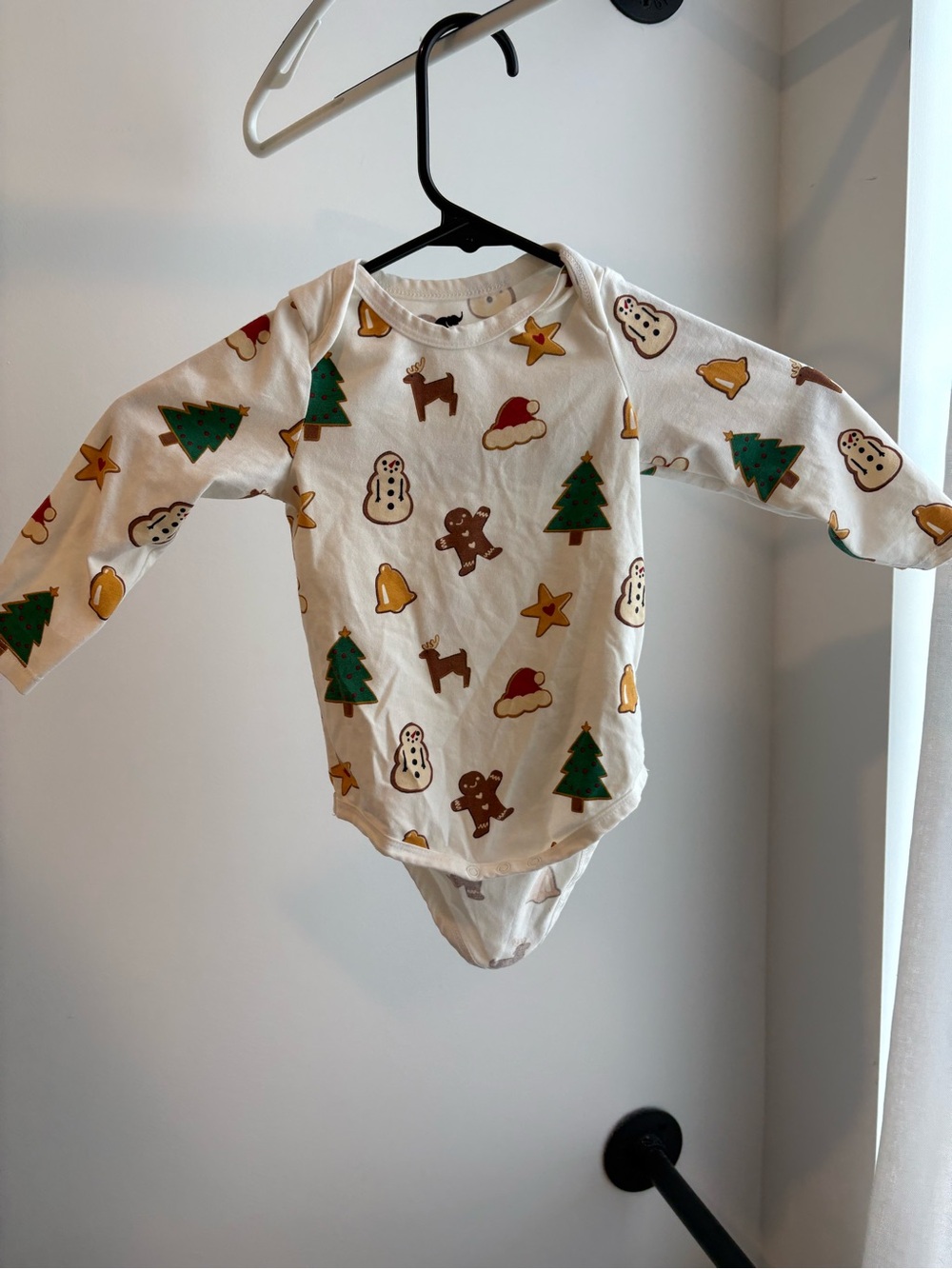 Monica + Andy White Holiday Print Long-Sleeve Baby One-Piece Bodysuit, 9-12 M